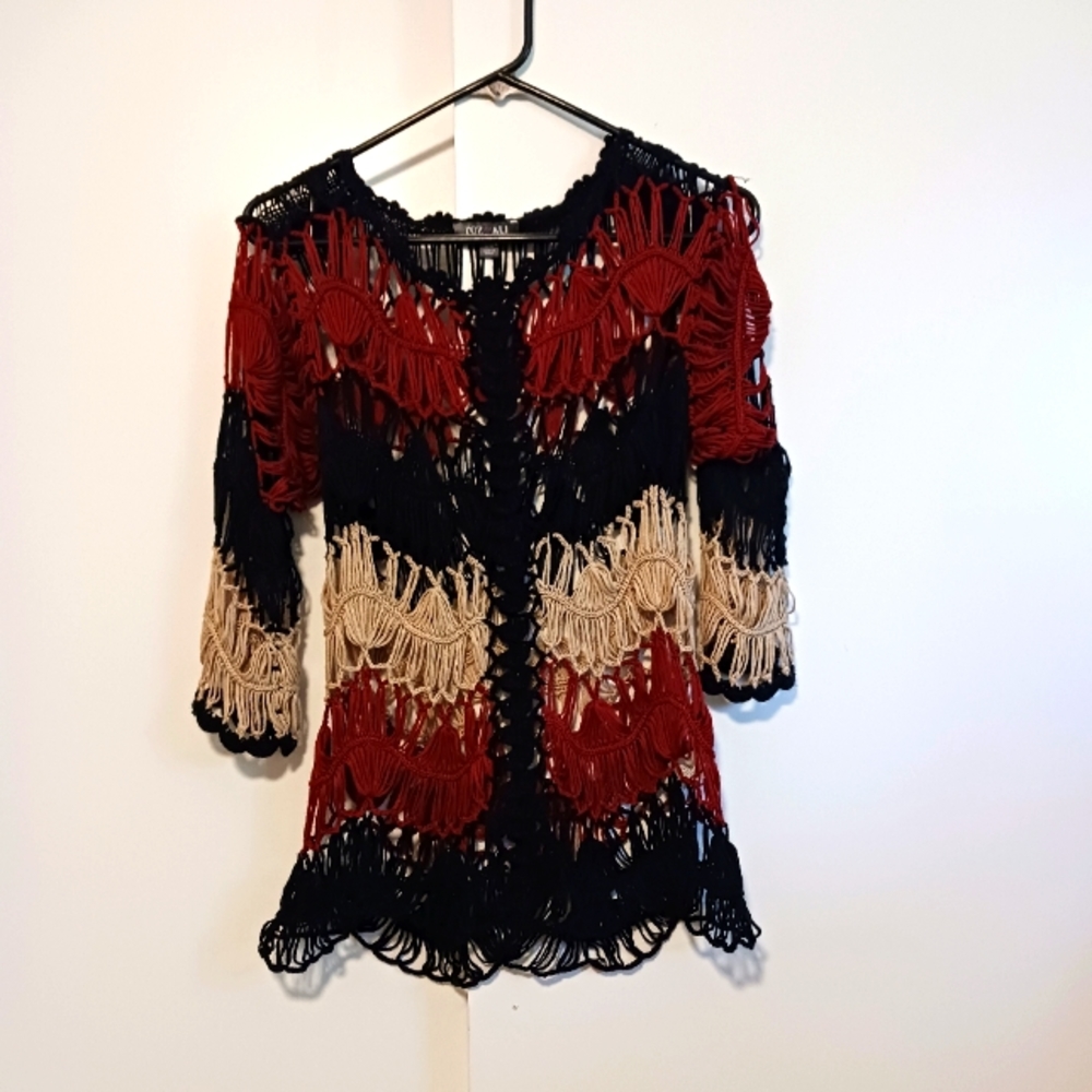 ROZ & ALI knit top. Size S/M